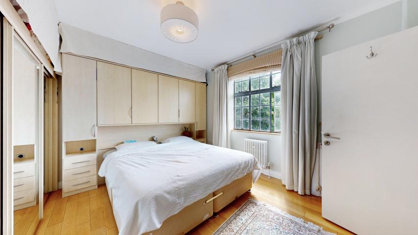 Stunning Apartment Frognal Lane, Hampstead